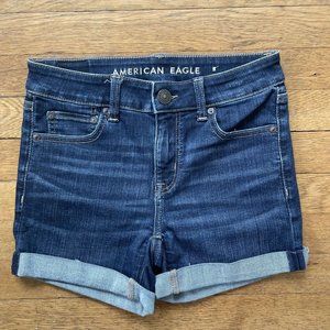 American Eagle Blue Jean Stretch Denim shorts Womens Size 2 midi Cuffed